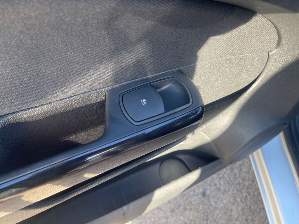 Used Vauxhall Corsa 2012 for sale - 76003397: Photo 27