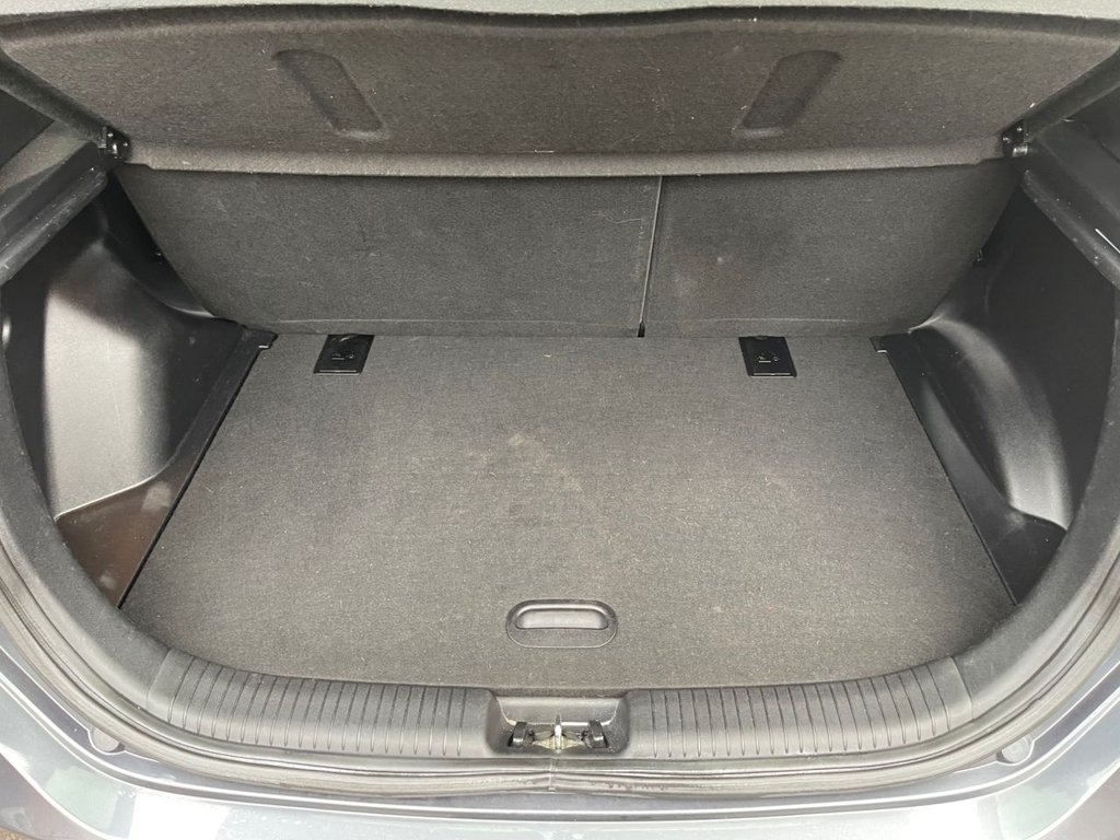 Used Hyundai Ix20 2017 for sale - 77200410: Photo 40