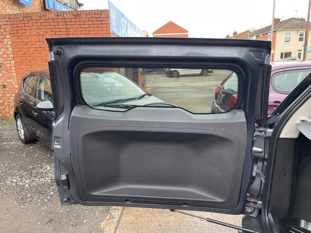 Used Ford Ecosport 2015 for sale - 77399865: Photo 36