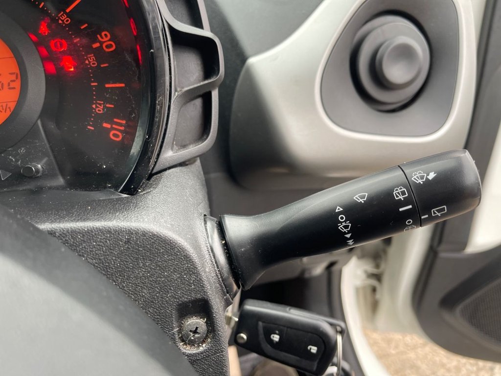 Used Peugeot 108 2016 for sale - 77525897: Photo 12