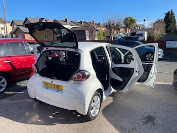 Used Toyota AYGO 2013 for sale - 77725904: Photo