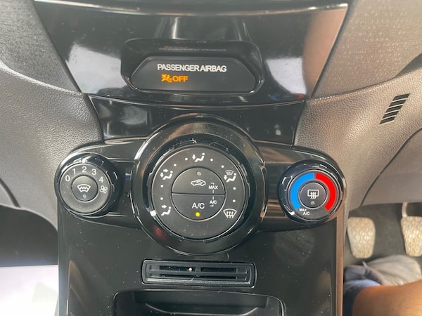 Used Ford Fiesta 2013 for sale - 75253330: Photo 16