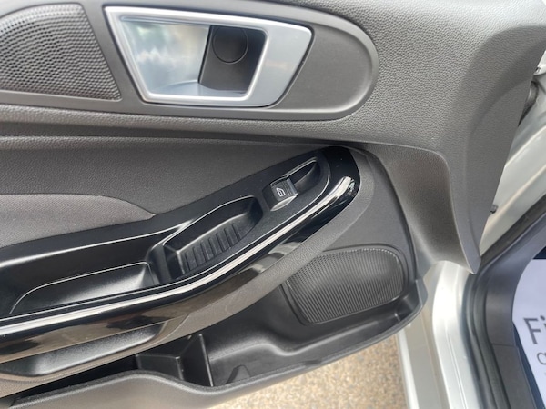 Used Ford Fiesta 2013 for sale - 75253330: Photo 29