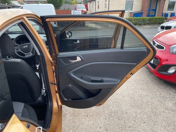 Used Hyundai i20 2016 for sale - 76132149: Photo 30