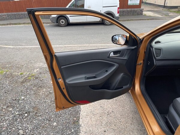 Used Hyundai i20 2016 for sale - 76132149: Photo 33