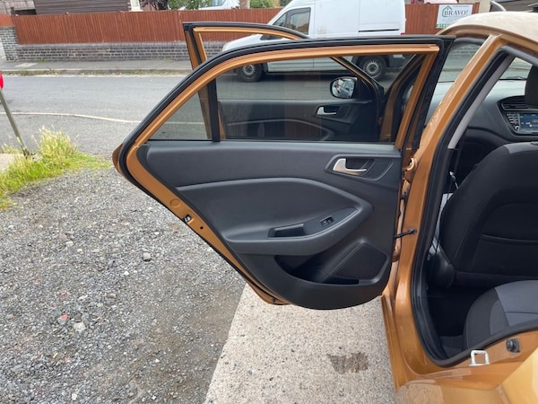 Used Hyundai i20 2016 for sale - 76132149: Photo 36