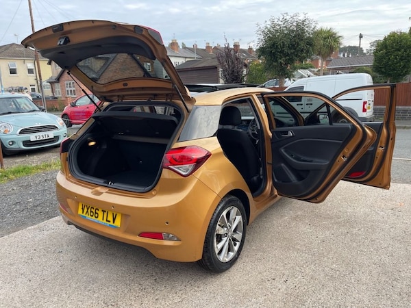 Used Hyundai i20 2016 for sale - 76132149: Photo 4