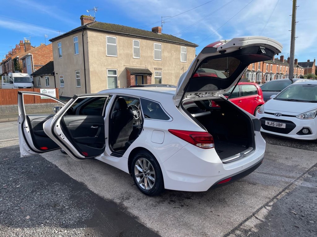 Used Hyundai i40 2016 for sale - 77547463: Photo 2