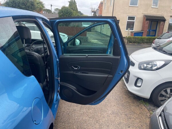 Used Renault Scenic 2013 for sale - 75665909: Photo 32