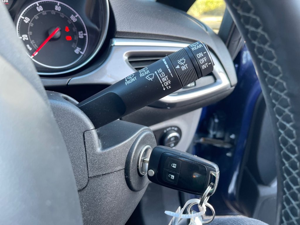 Used Vauxhall Corsa 2015 for sale - 76797988: Photo 8