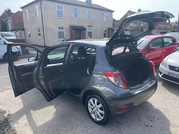Used Toyota Yaris 2013 for sale - 79300386: Photo