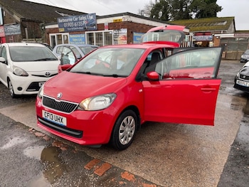 2013 (13) - 1.0 MPI SE 5dr