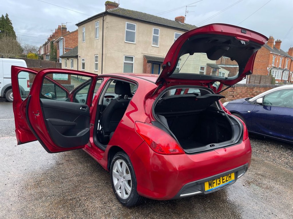 Used Peugeot 308 2013 for sale - 77133808: Photo 2