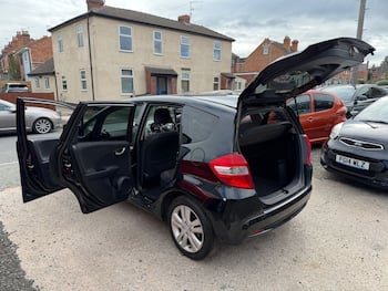 Used Honda Jazz 2014 for sale - 79822706: Photo