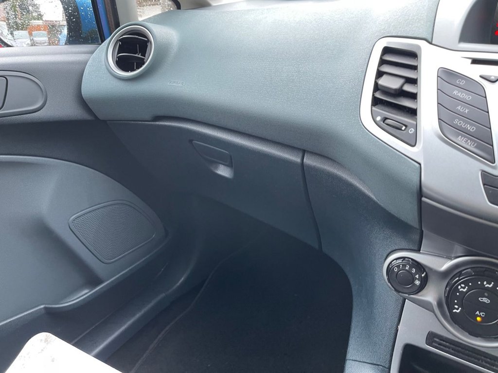 Used Ford Fiesta 2010 for sale - 77139470: Photo 10