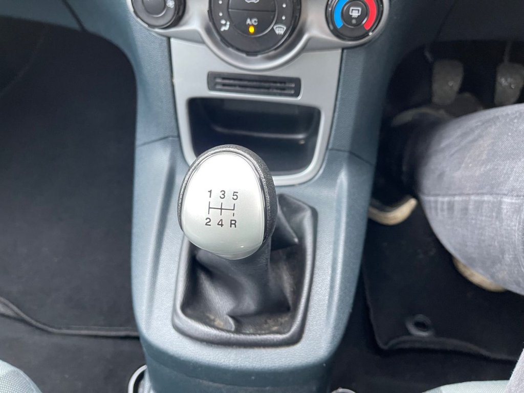 Used Ford Fiesta 2010 for sale - 77139470: Photo 11