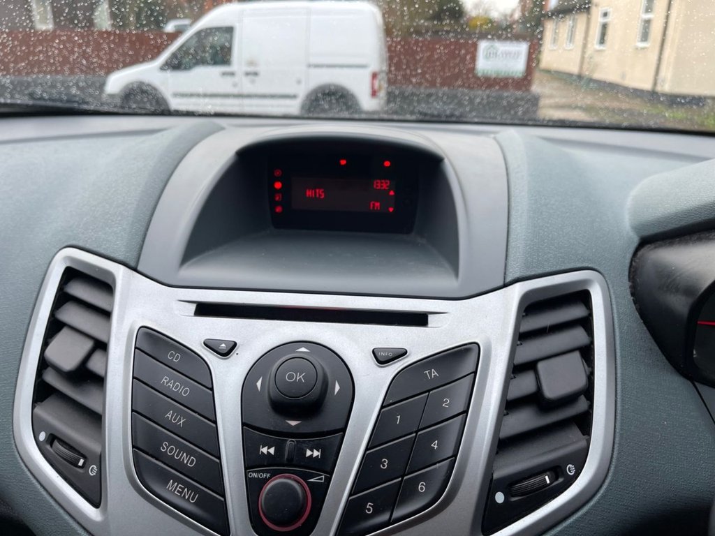 Used Ford Fiesta 2010 for sale - 77139470: Photo 14