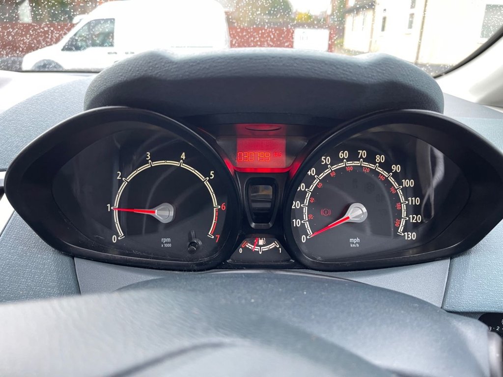 Used Ford Fiesta 2010 for sale - 77139470: Photo 17