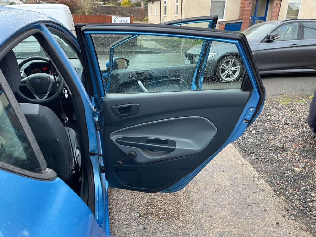 Used Ford Fiesta 2010 for sale - 77139470: Photo 24