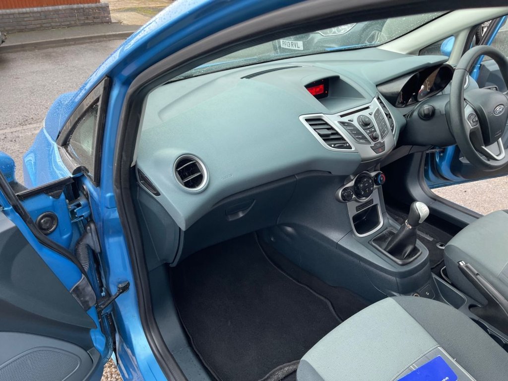 Used Ford Fiesta 2010 for sale - 77139470: Photo 27