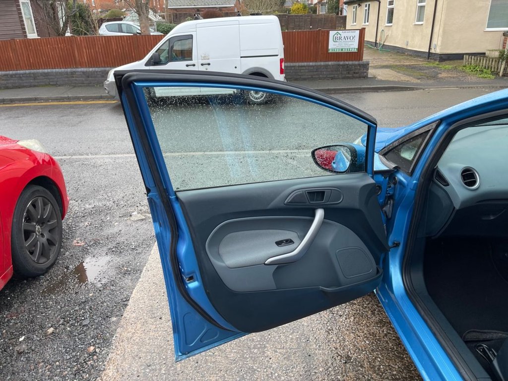 Used Ford Fiesta 2010 for sale - 77139470: Photo 28