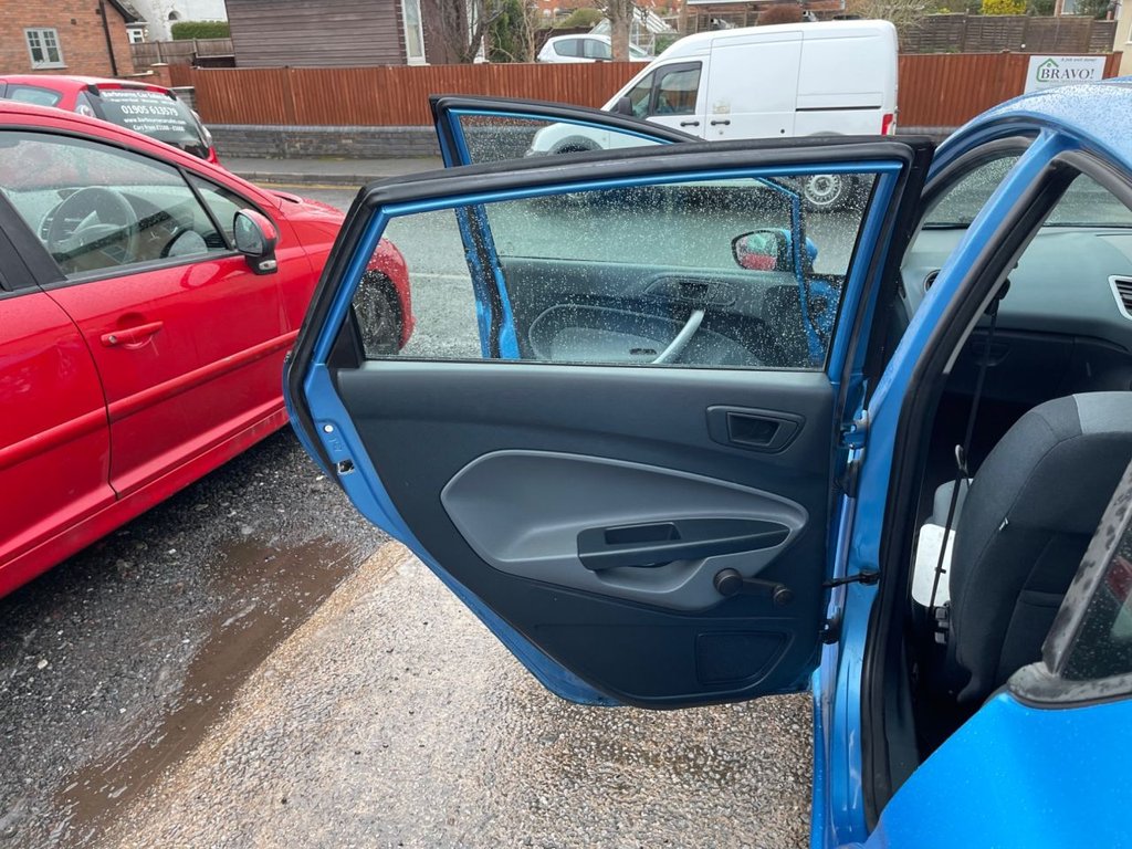 Used Ford Fiesta 2010 for sale - 77139470: Photo 31