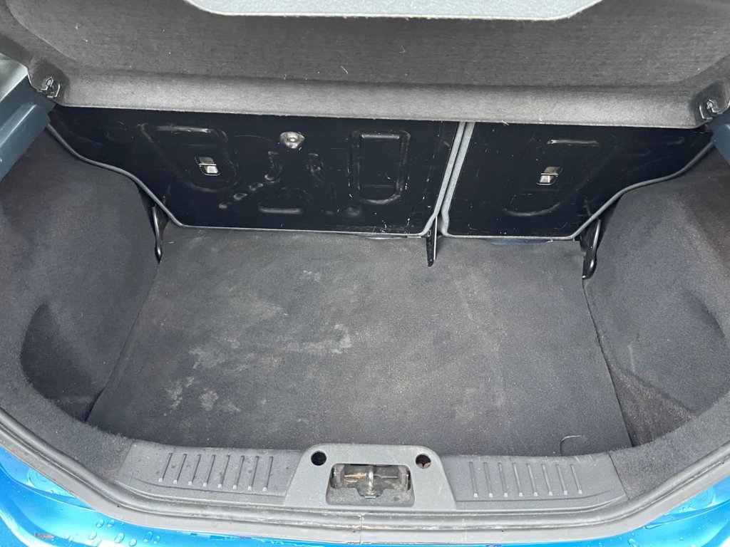 Used Ford Fiesta 2010 for sale - 77139470: Photo 32