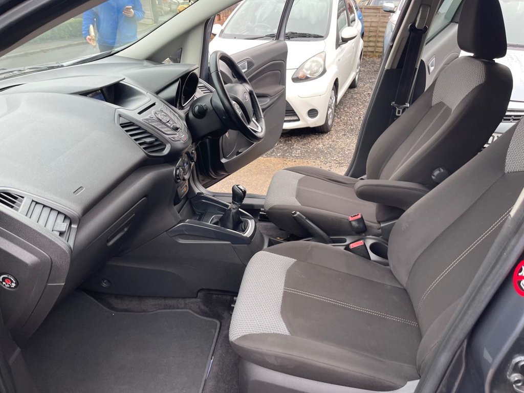 Used Ford Ecosport 2015 for sale - 77463470: Photo 29