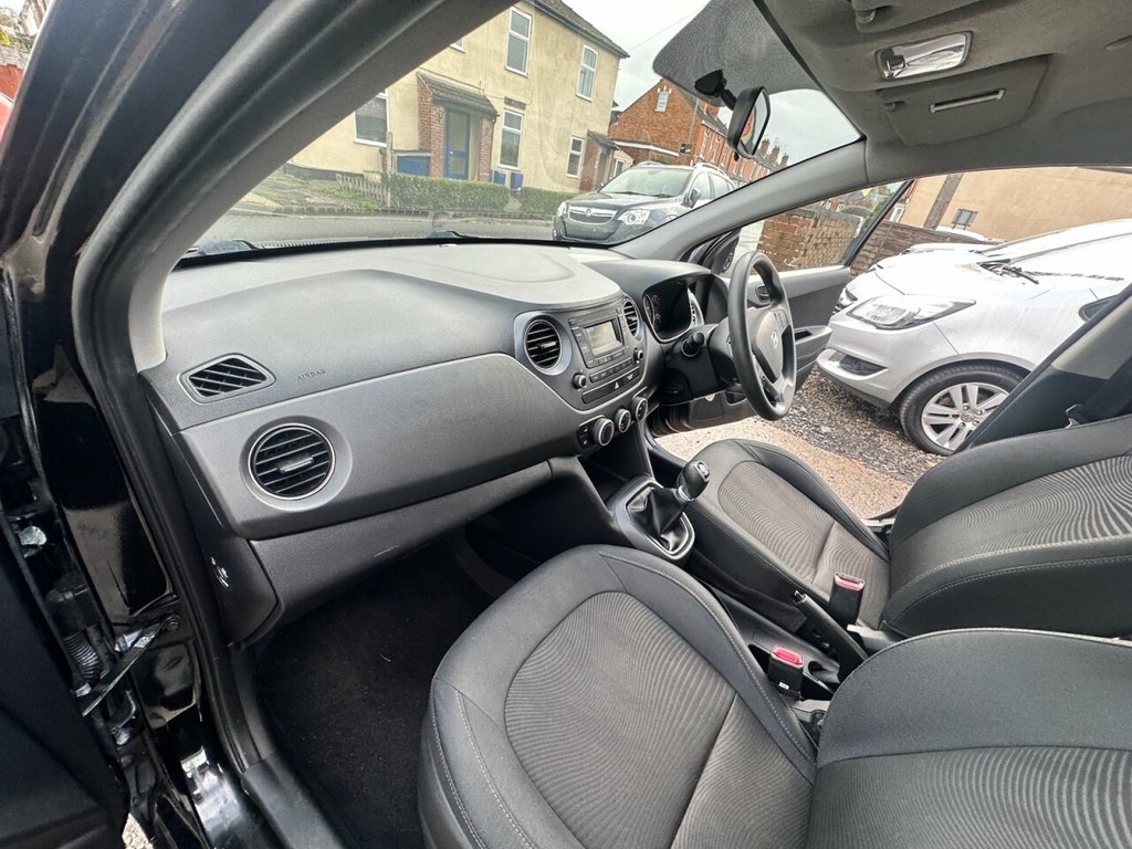 Used Hyundai i10 2017 for sale - 76297137: Photo 14