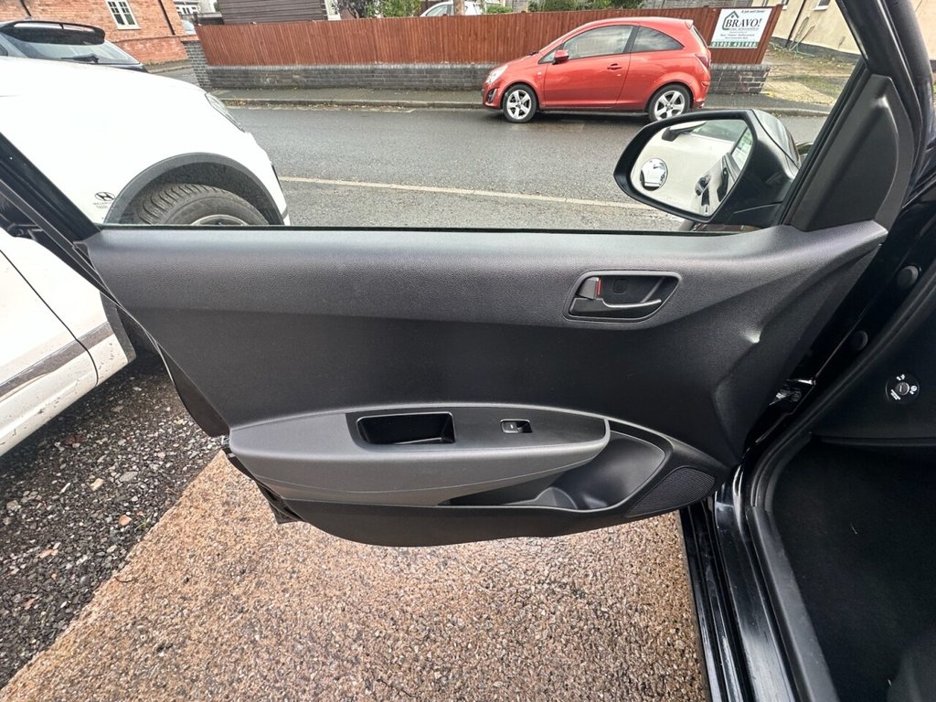 Used Hyundai i10 2017 for sale - 76297137: Photo 15