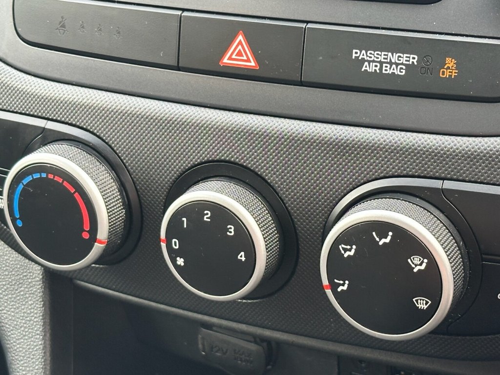 Used Hyundai i10 2017 for sale - 76297137: Photo 21