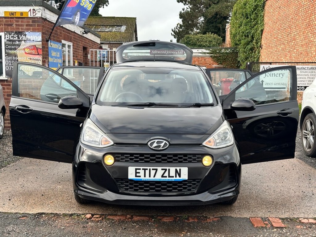 Used Hyundai i10 2017 for sale - 76297137: Photo 6