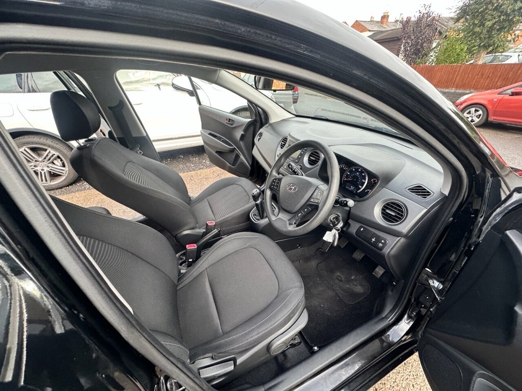 Used Hyundai i10 2017 for sale - 76297137: Photo 8