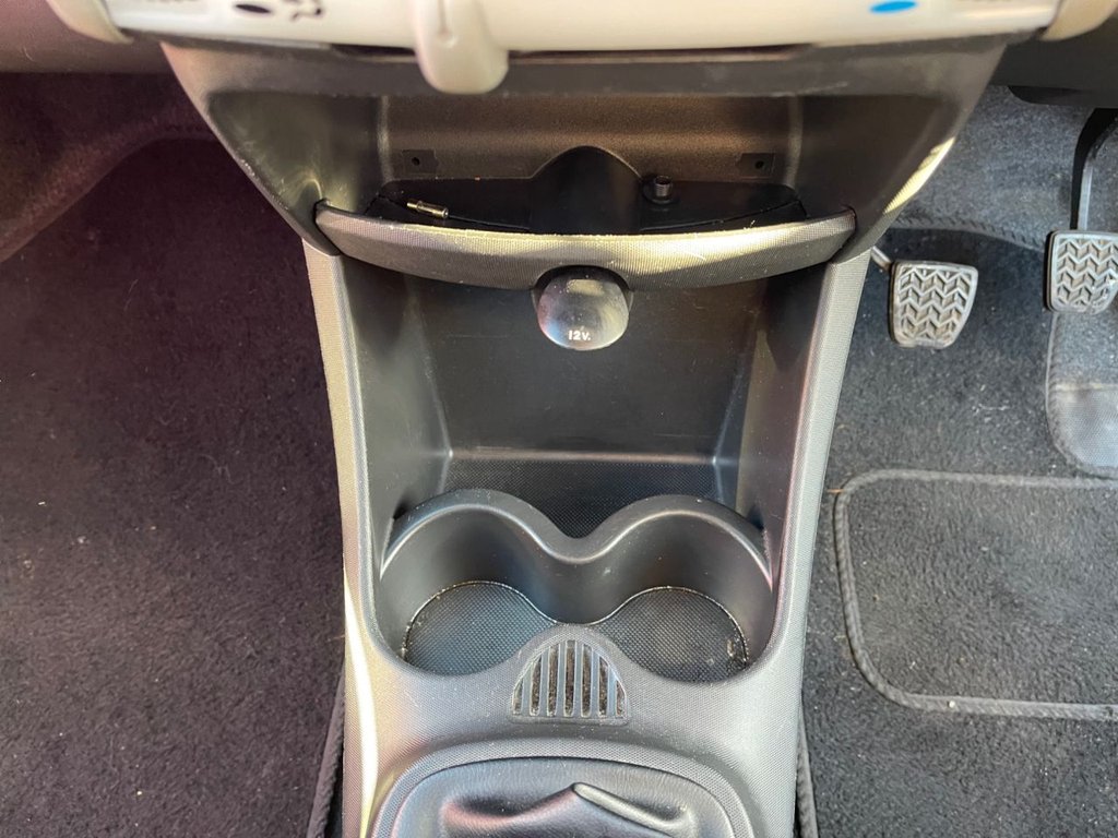 Used Toyota AYGO 2014 for sale - 76792165: Photo 10