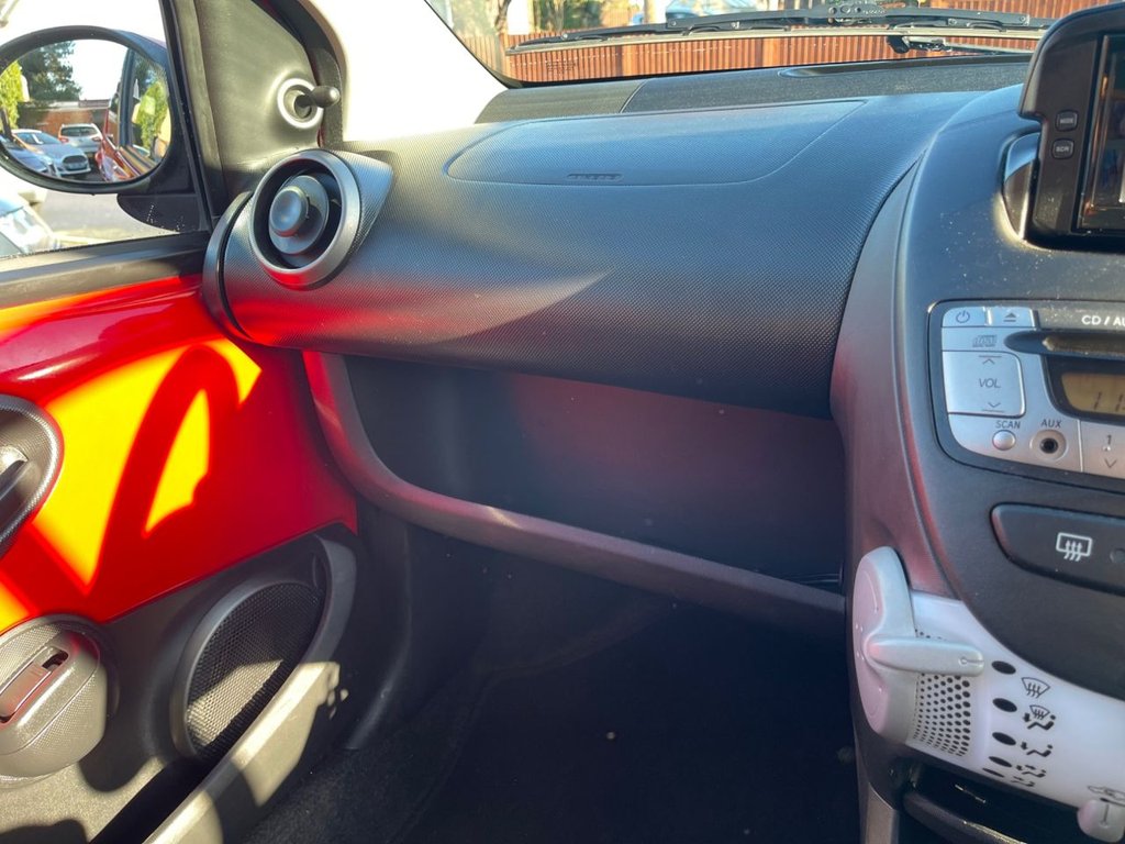 Used Toyota AYGO 2014 for sale - 76792165: Photo 8