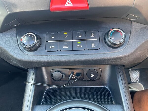 Used Kia Sportage 2011 for sale - 76056917: Photo 12