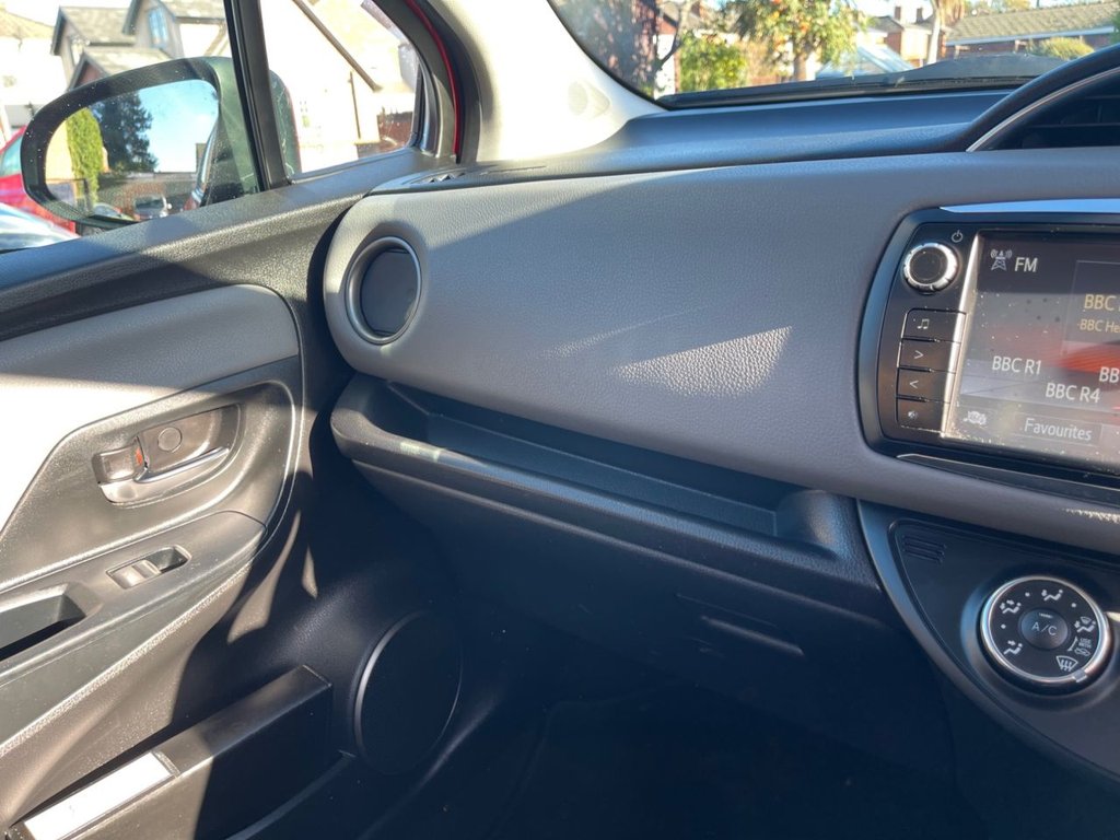 Used Toyota Yaris 2015 for sale - 76496569: Photo 13