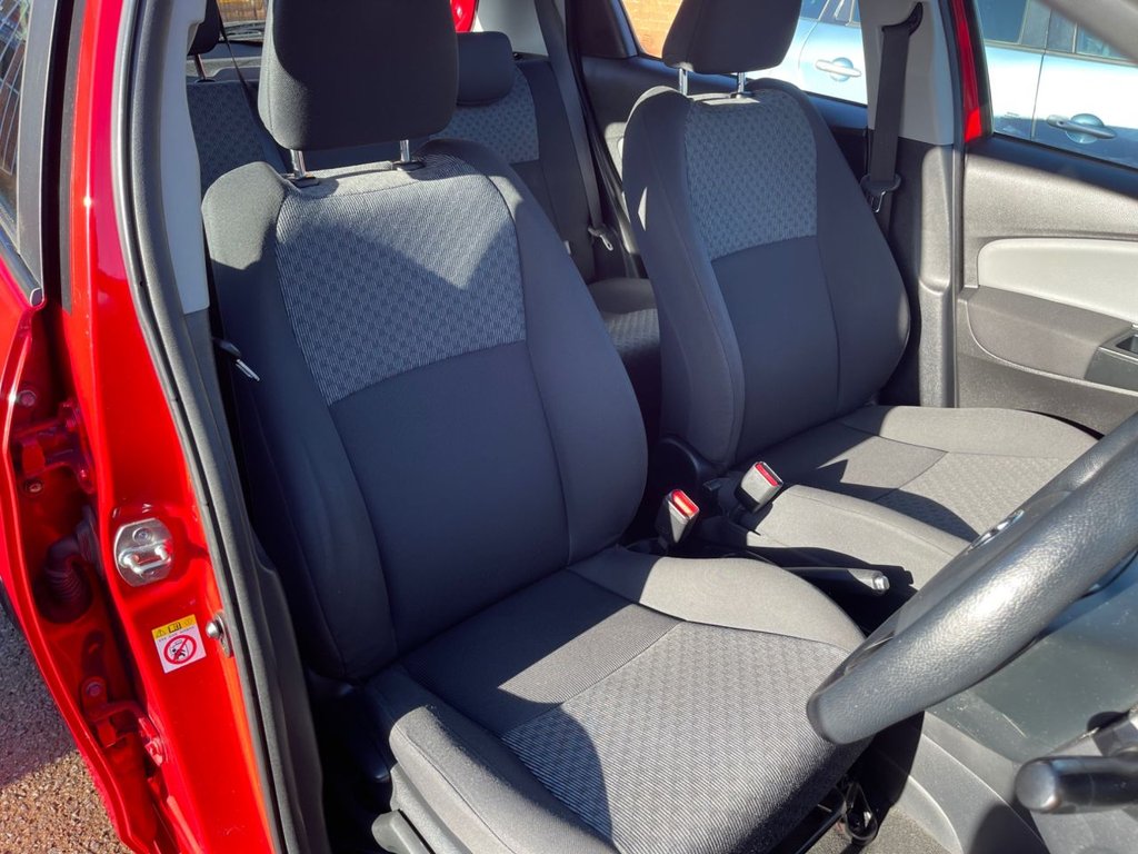 Used Toyota Yaris 2015 for sale - 76496569: Photo 26