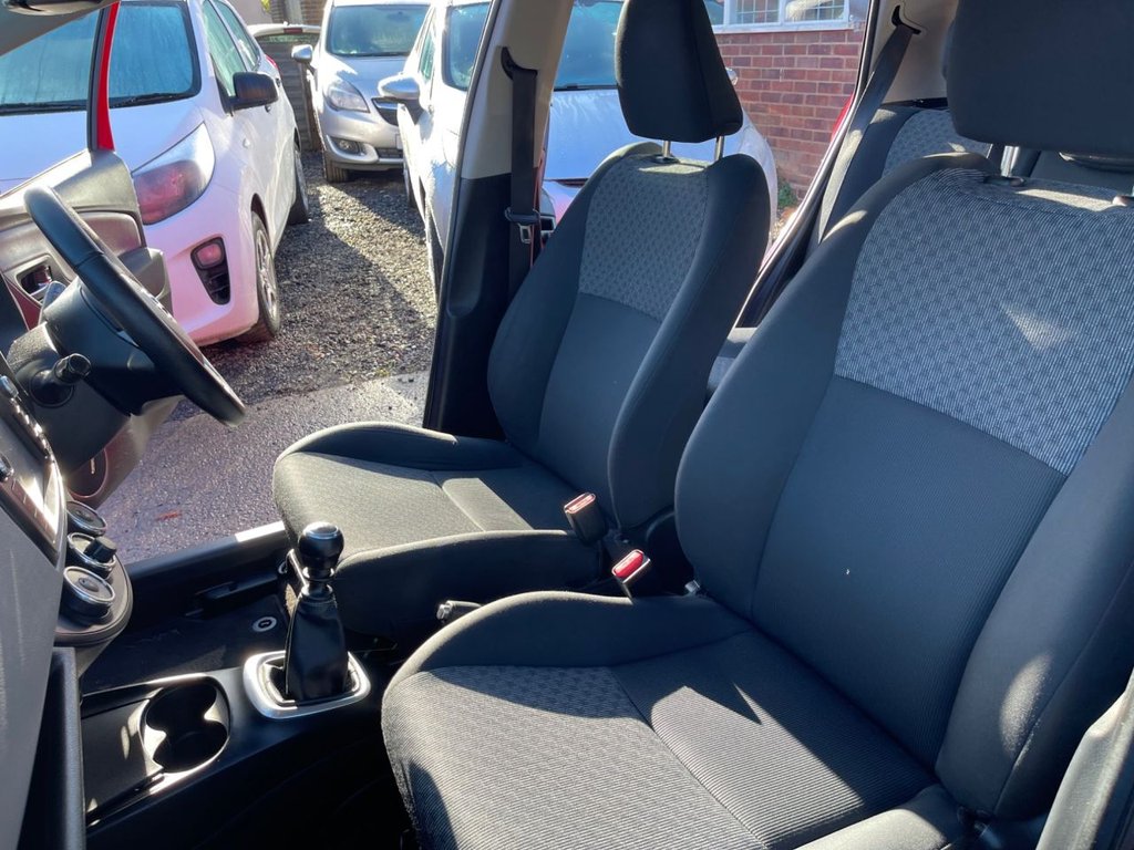 Used Toyota Yaris 2015 for sale - 76496569: Photo 30