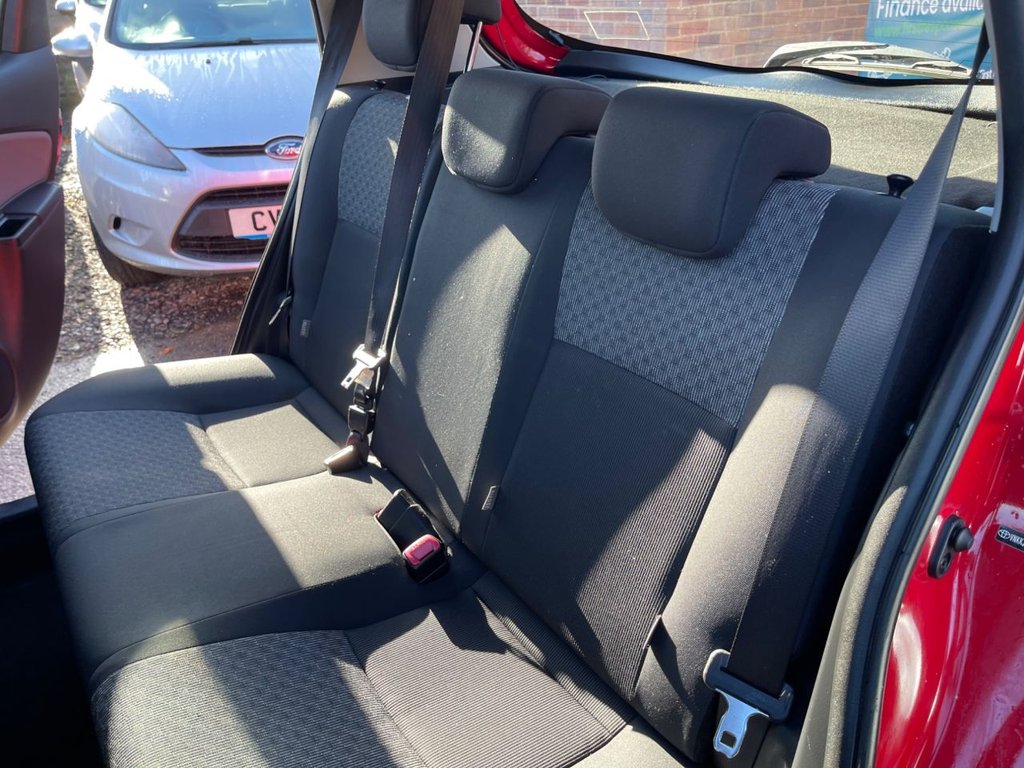 Used Toyota Yaris 2015 for sale - 76496569: Photo 34