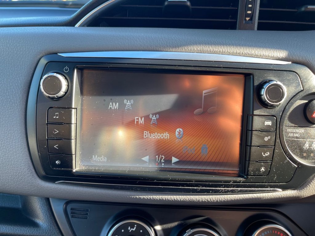 Used Toyota Yaris 2015 for sale - 76496569: Photo 9