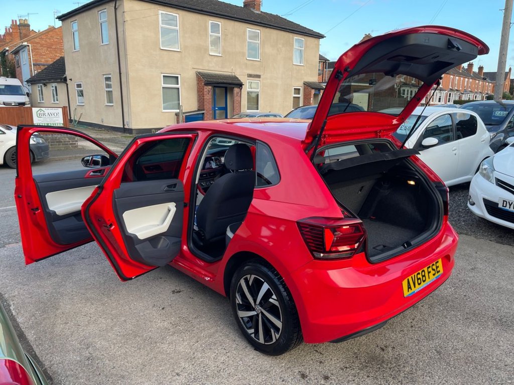 Used Volkswagen Polo 2018 for sale - 77725907: Photo 2
