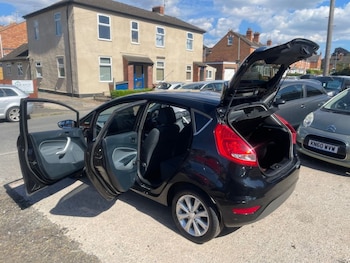 Used Ford Fiesta 2010 for sale - 79103246: Photo