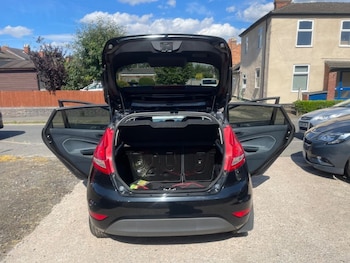Used Ford Fiesta 2010 for sale - 79103246: Photo
