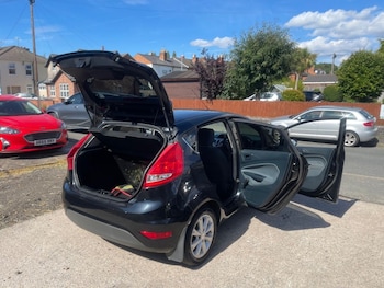 Used Ford Fiesta 2010 for sale - 79103246: Photo