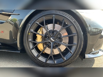 Used Aston Martin Vantage 2026 for sale - 79277119: Photo