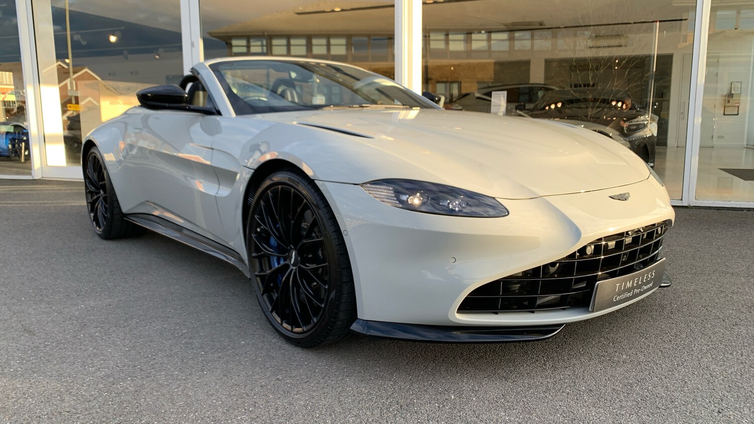 Used Aston Martin Vantage 2023 for sale - 76387065: Photo 14