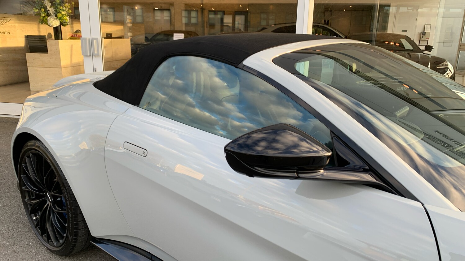 Used Aston Martin Vantage 2023 for sale - 76387065: Photo 21