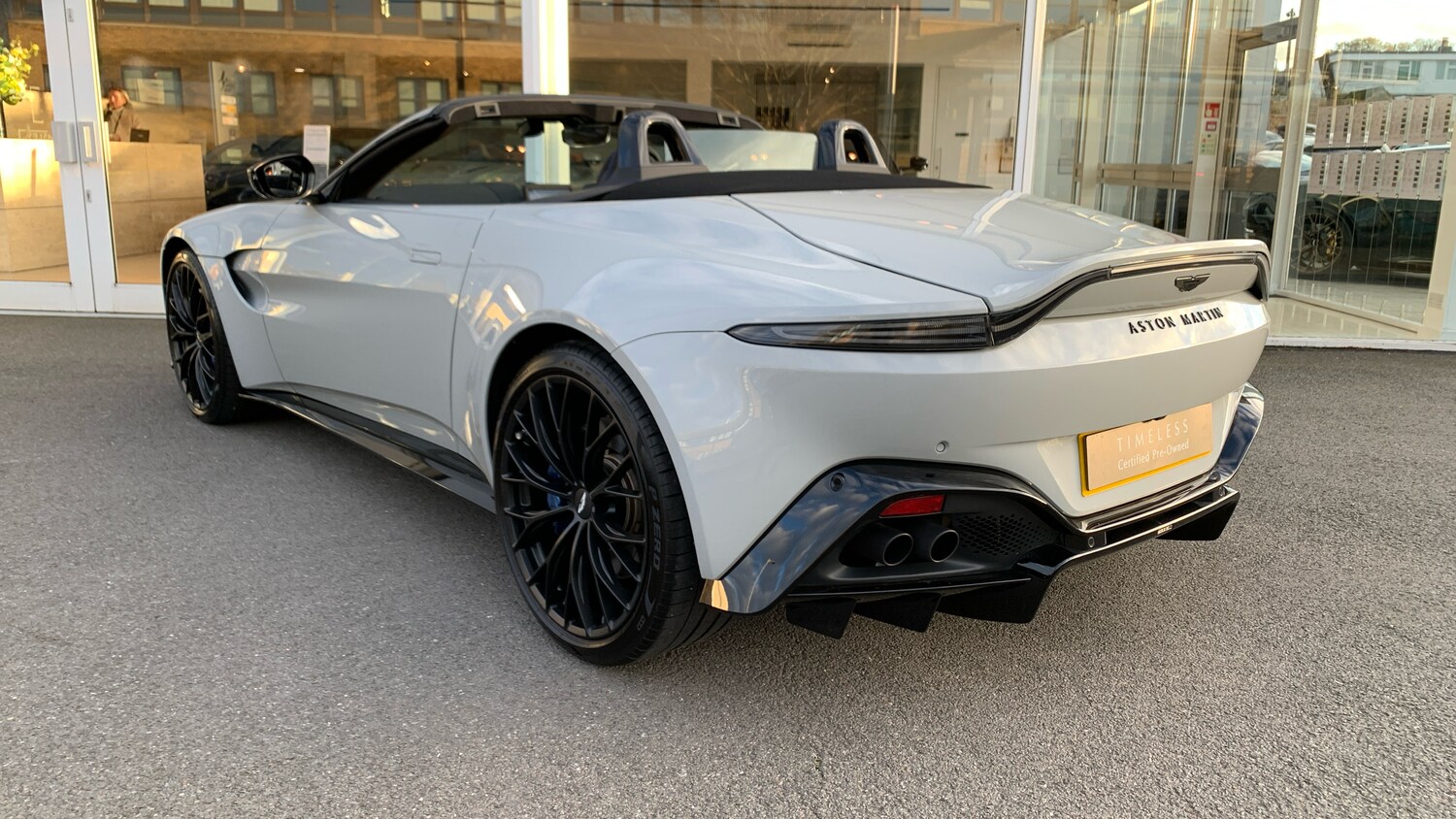 Used Aston Martin Vantage 2023 for sale - 76387065: Photo 23