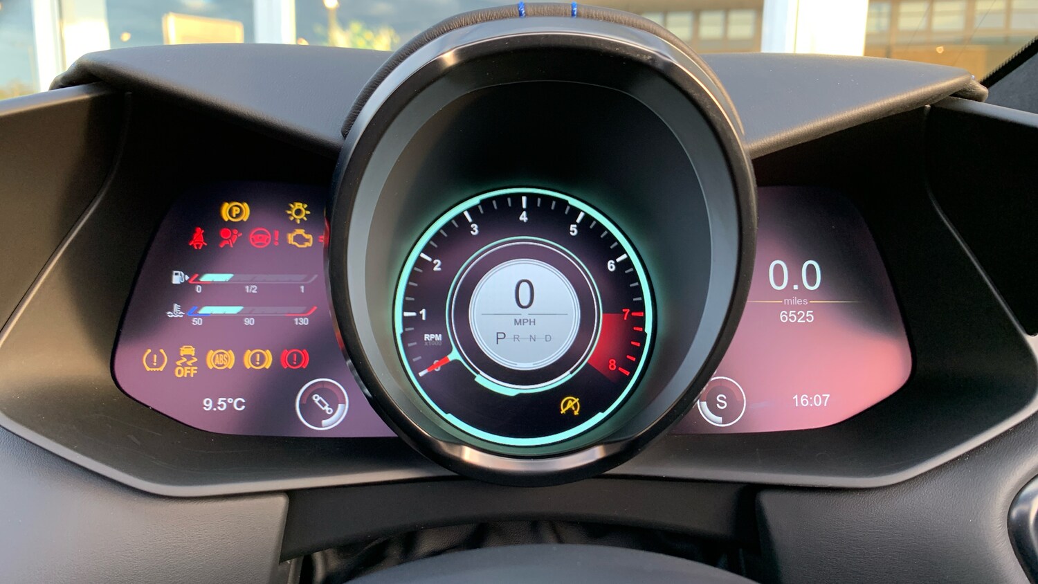 Used Aston Martin Vantage 2023 for sale - 76387065: Photo 6